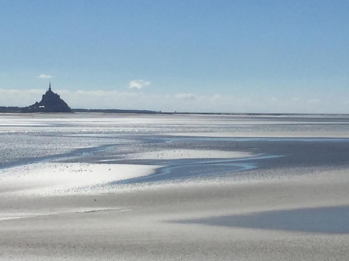 Chambre A Proximite De La Baie Du Mont Saint Michel Avranches Exteriér fotografie